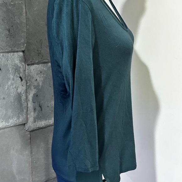 Laila Jayde Forest Green Shirt - Picture 3 of 4